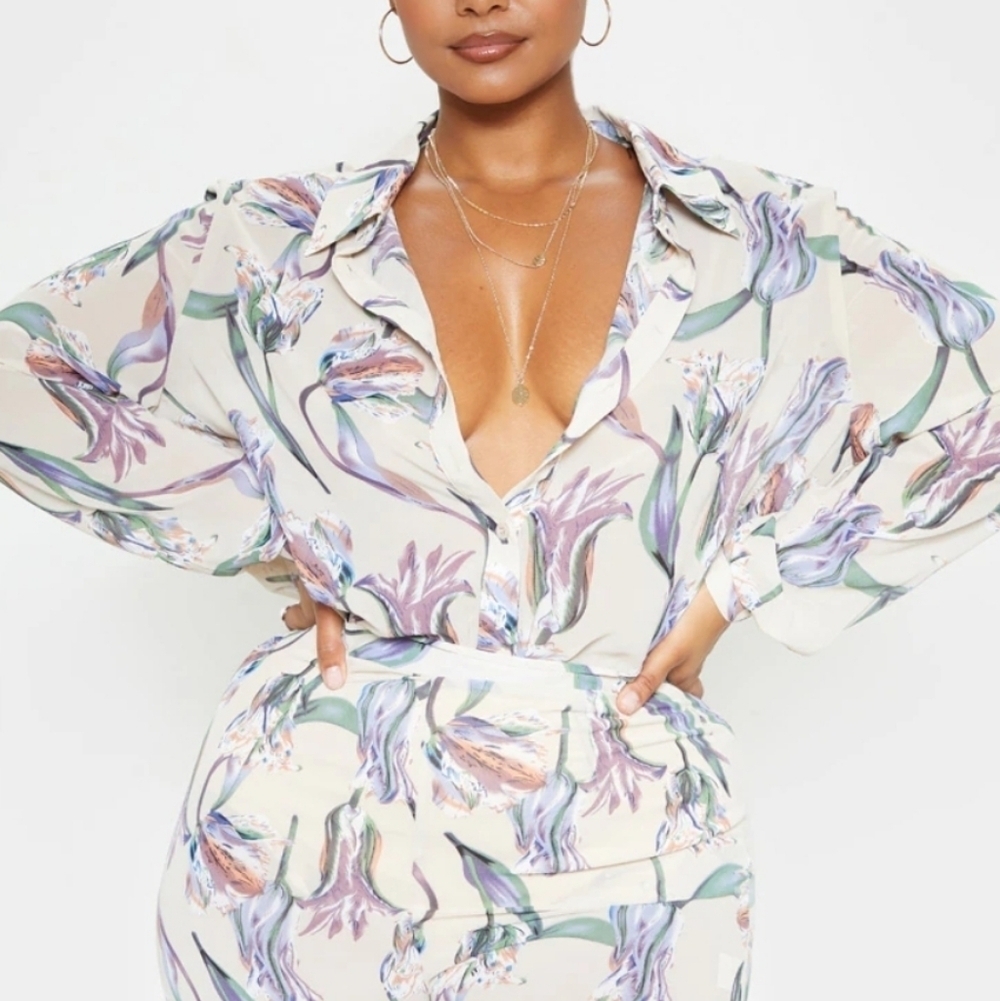 PrettyLittleThing Plus Dusty Pink Floral Oversized Shirt NWT